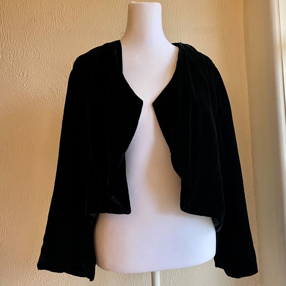 NWOT Lucky Brand black velvet bolero with embroidered peacock on back Size XS/S - Picture 2 of 12